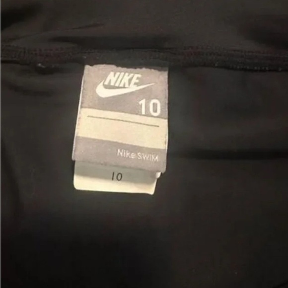 Nike Swim Shorts Size 10 Versatile Black Shorts with Adjustable Waist - Picture 5 of 6